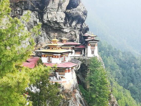 Buddhist monastery hikes